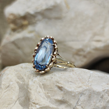 Vintage ring in 9K gold