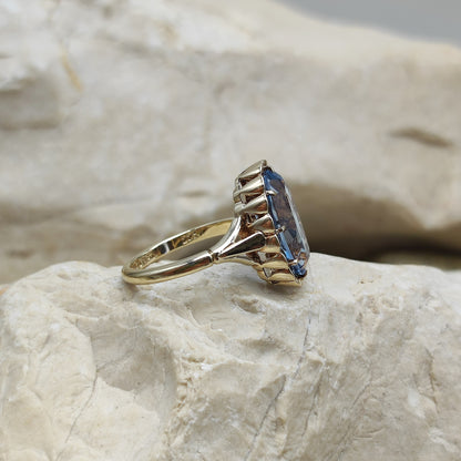 Vintage ring in 9K gold