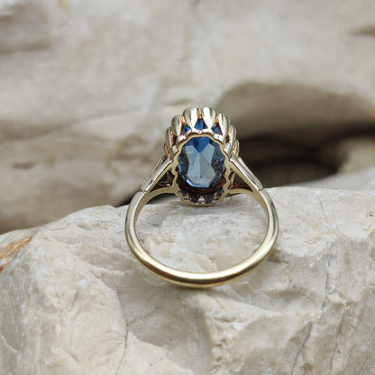 Vintage ring in 9K gold
