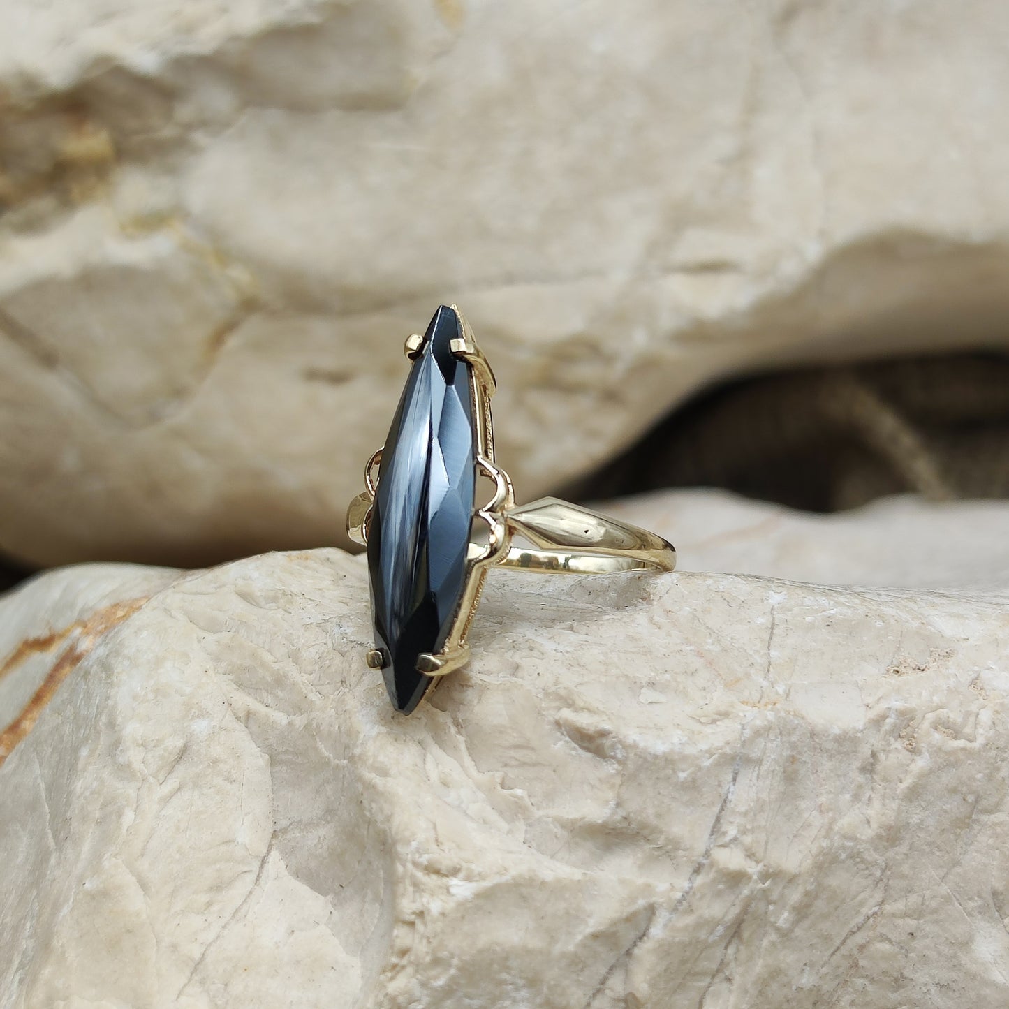 Vintage Hematite ring in 10K gold