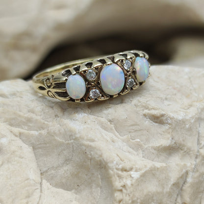 Vintage Opal and Diamond ring in 9K gold