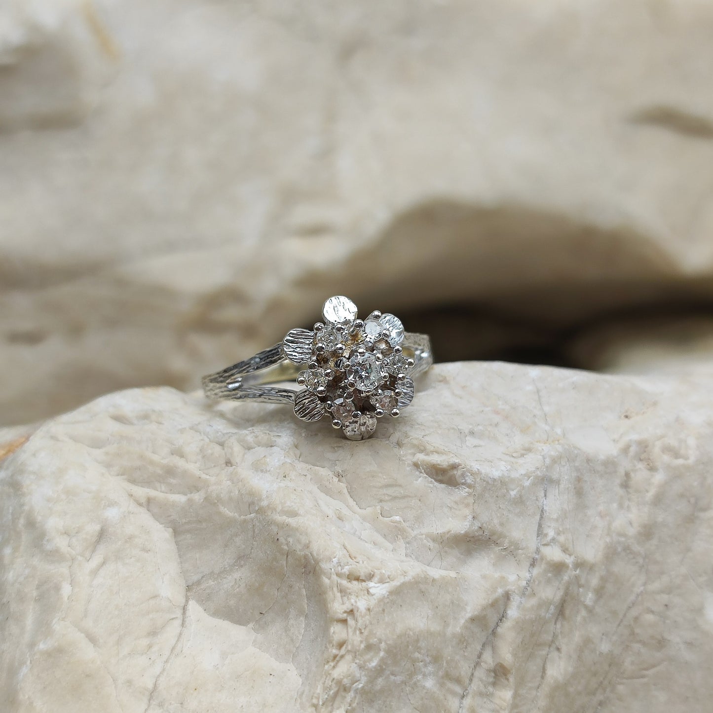 Vintage Diamond cluster ring in 8K gold