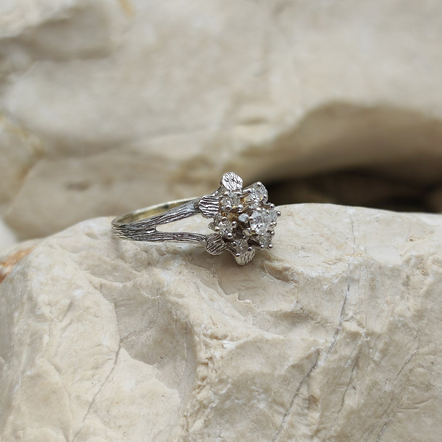 Vintage Diamond cluster ring in 8K gold