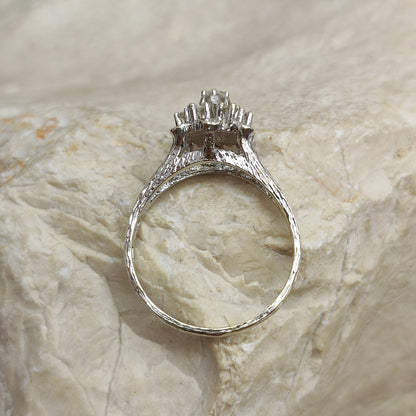 Vintage Diamond cluster ring in 8K gold