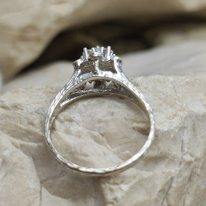 Vintage Diamond cluster ring in 8K gold