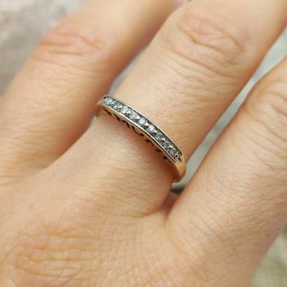 Vintage Diamond MUM ring in 9K gold