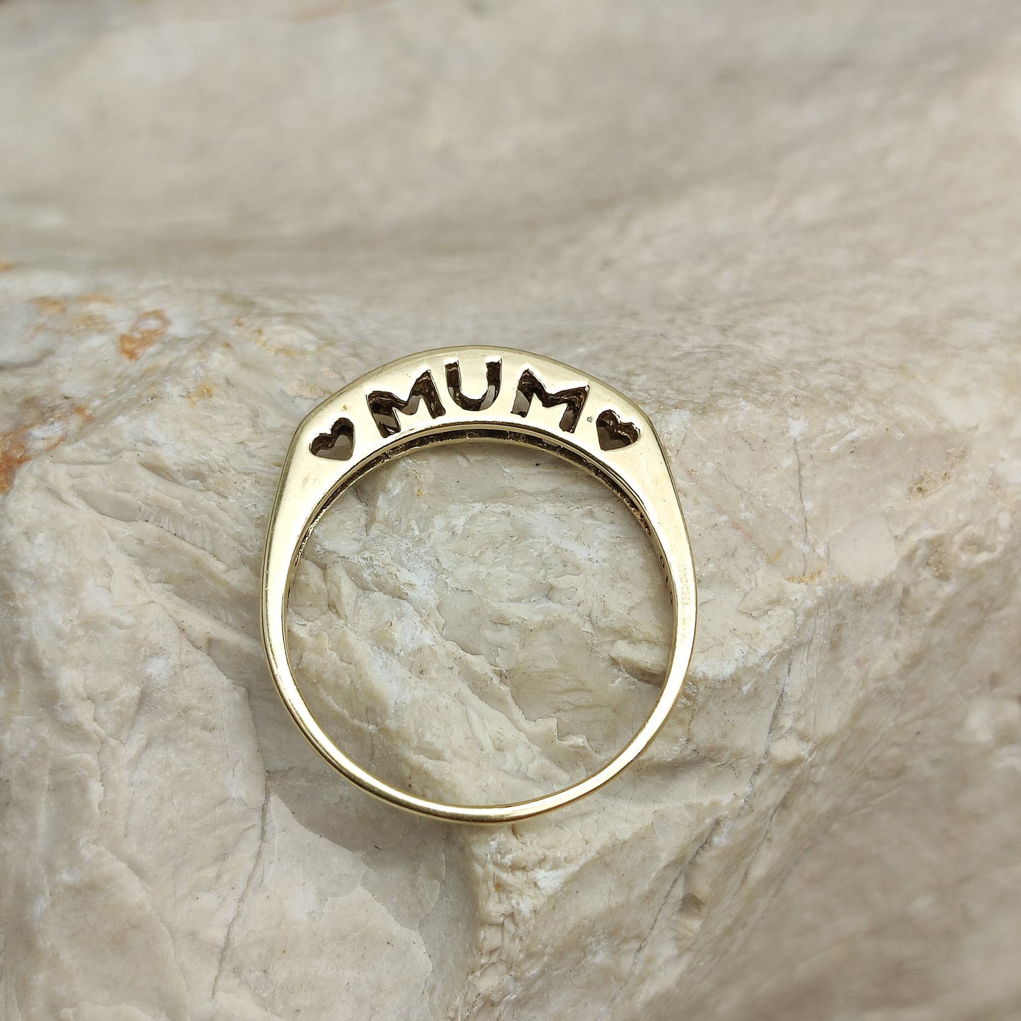 Vintage Diamond MUM ring in 9K gold