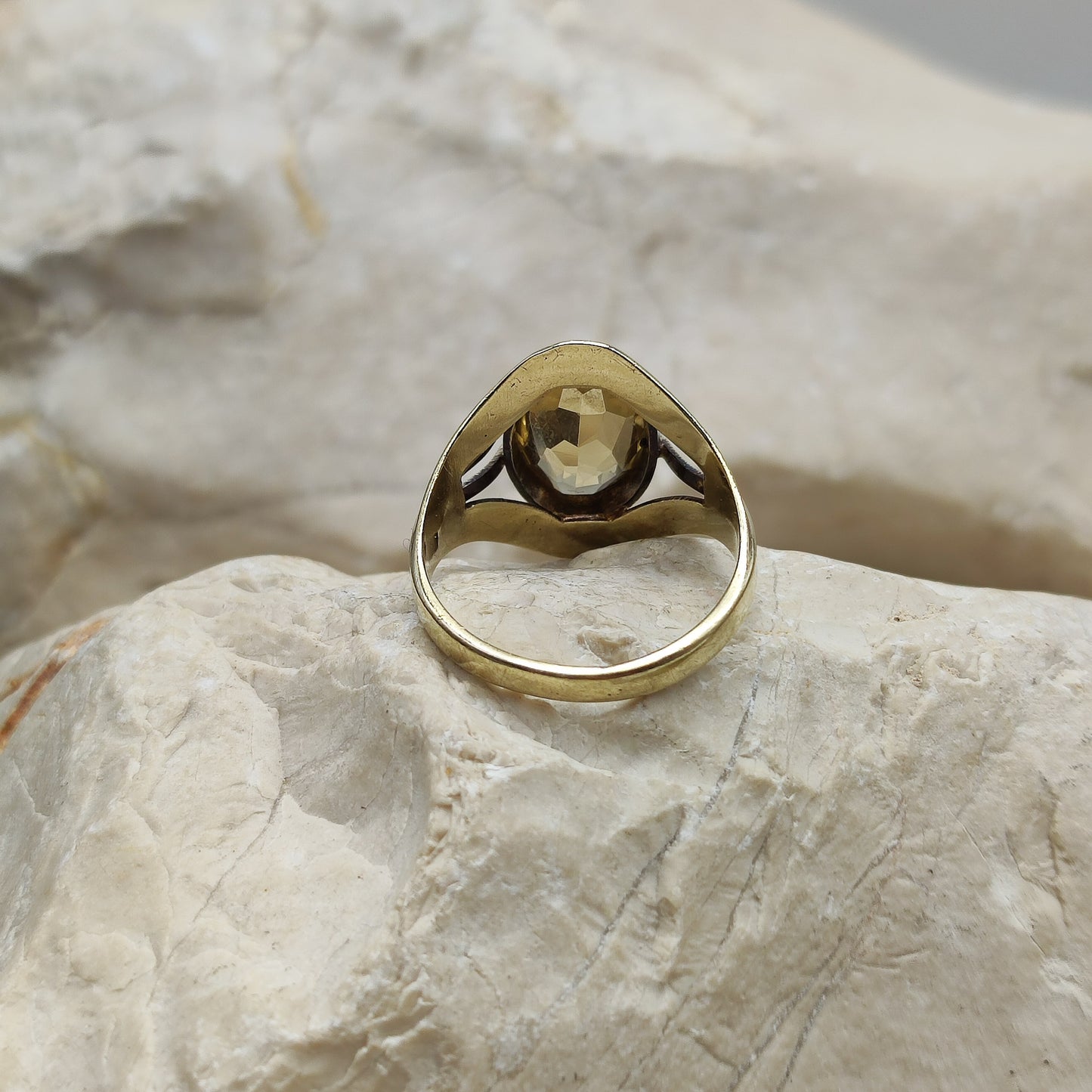Vintage ring with Citrine in 8K gold