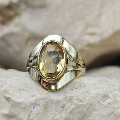 Vintage ring with Citrine in 8K gold