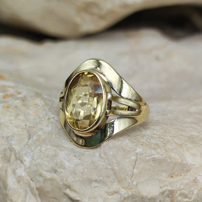 Vintage ring with Citrine in 8K gold