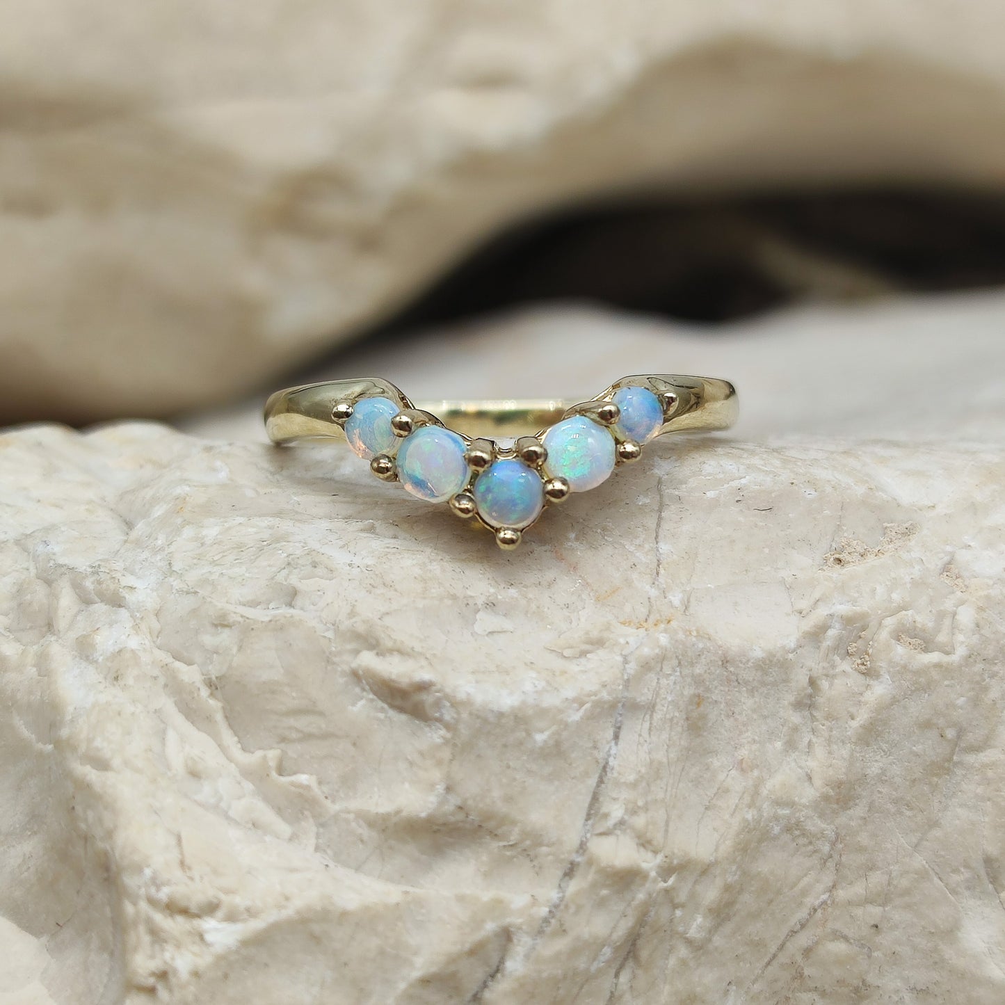 Vintage Opal wishbone ring in 9K gold