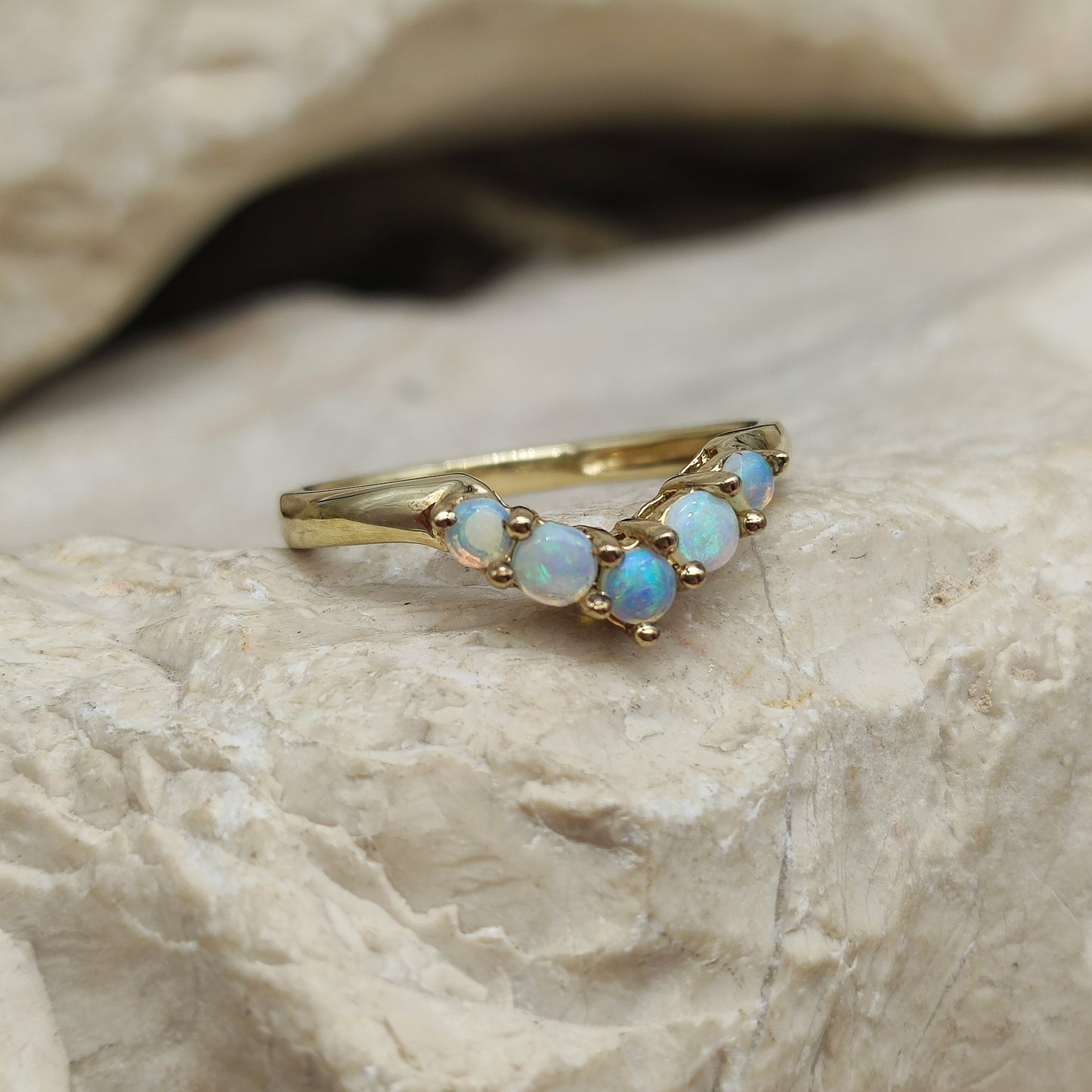 Vintage Opal wishbone ring in 9K gold