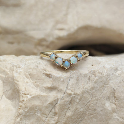 Vintage Opal wishbone ring in 9K gold