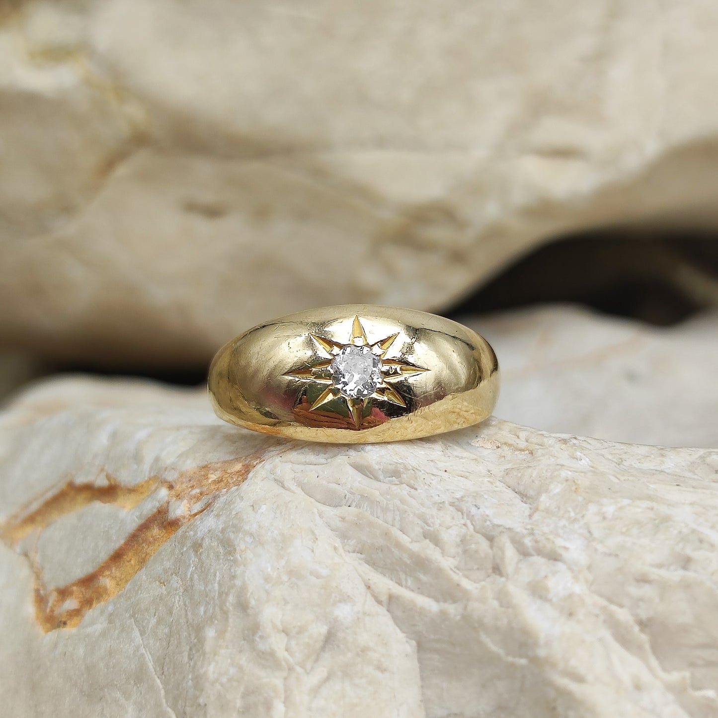 Antique Starburst 0.15ct Old European cut Diamond ring in 18K gold