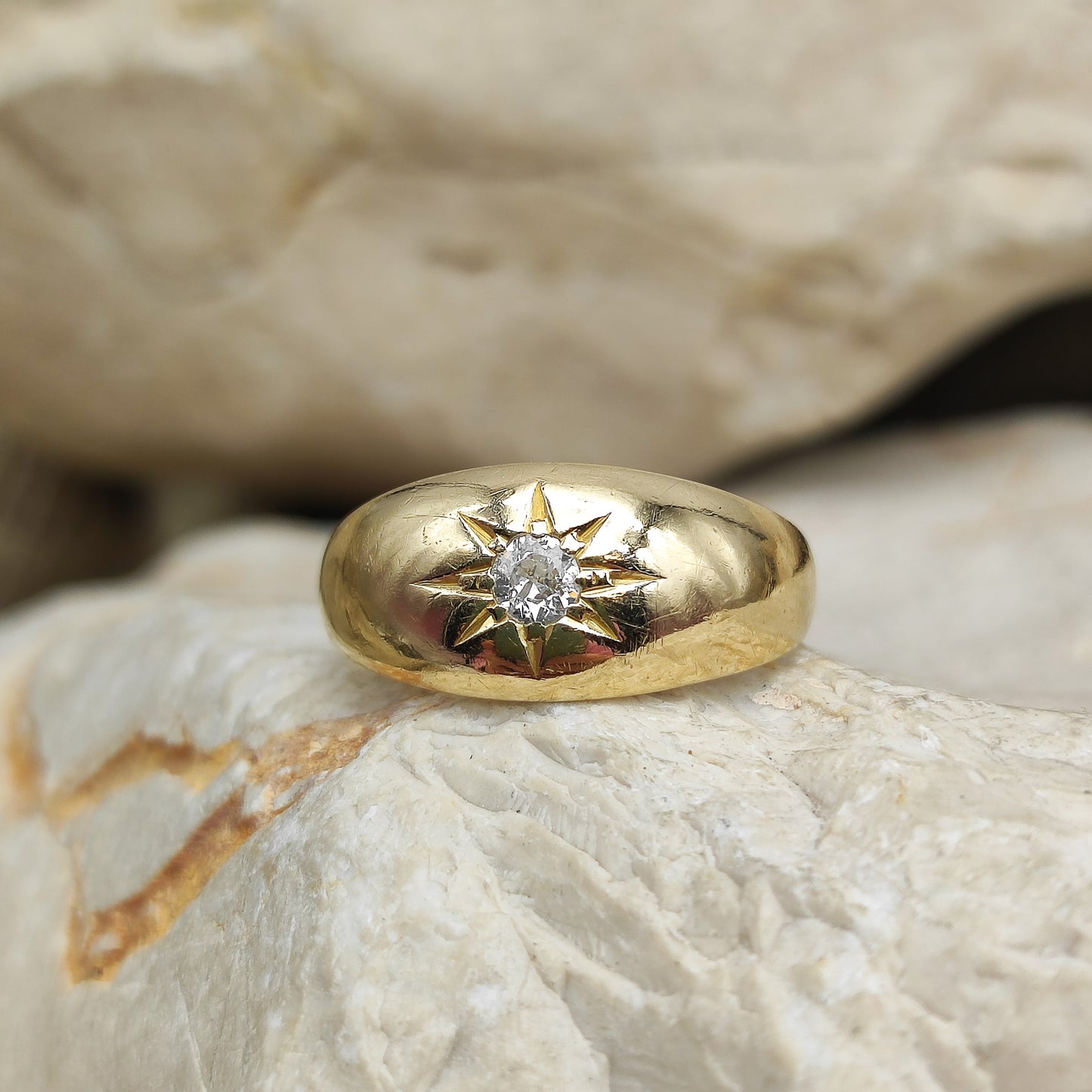 Antique Starburst 0.15ct Old European cut Diamond ring in 18K gold