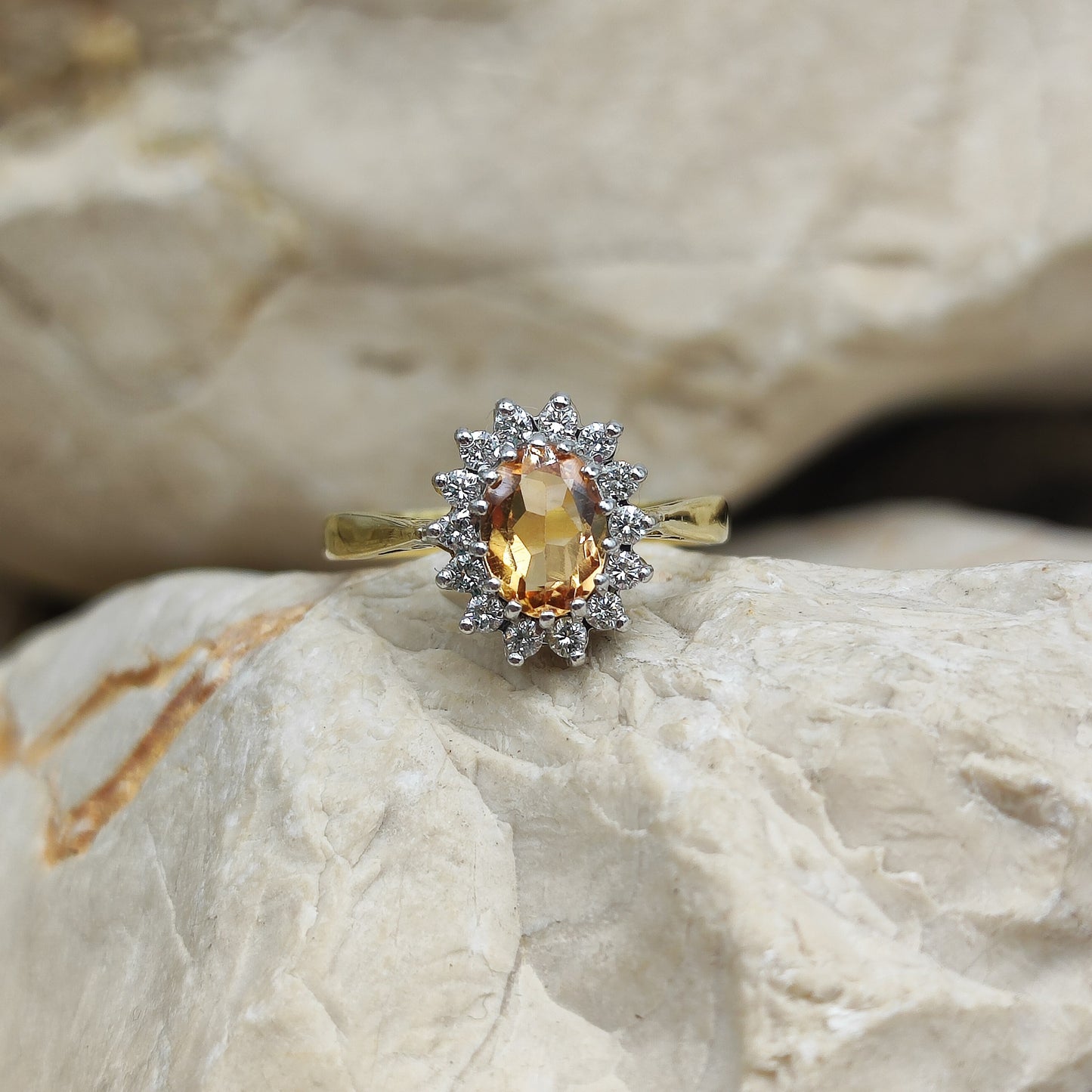 Vintage Spinel and Diamond ring in 18K gold
