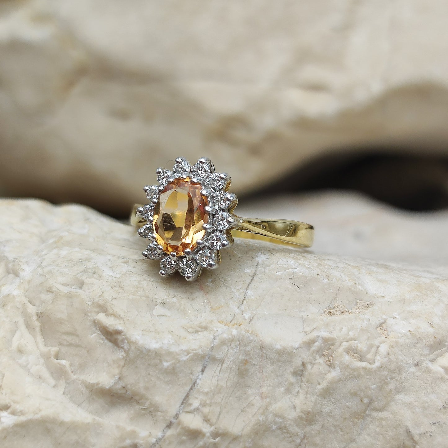 Vintage Spinel and Diamond ring in 18K gold