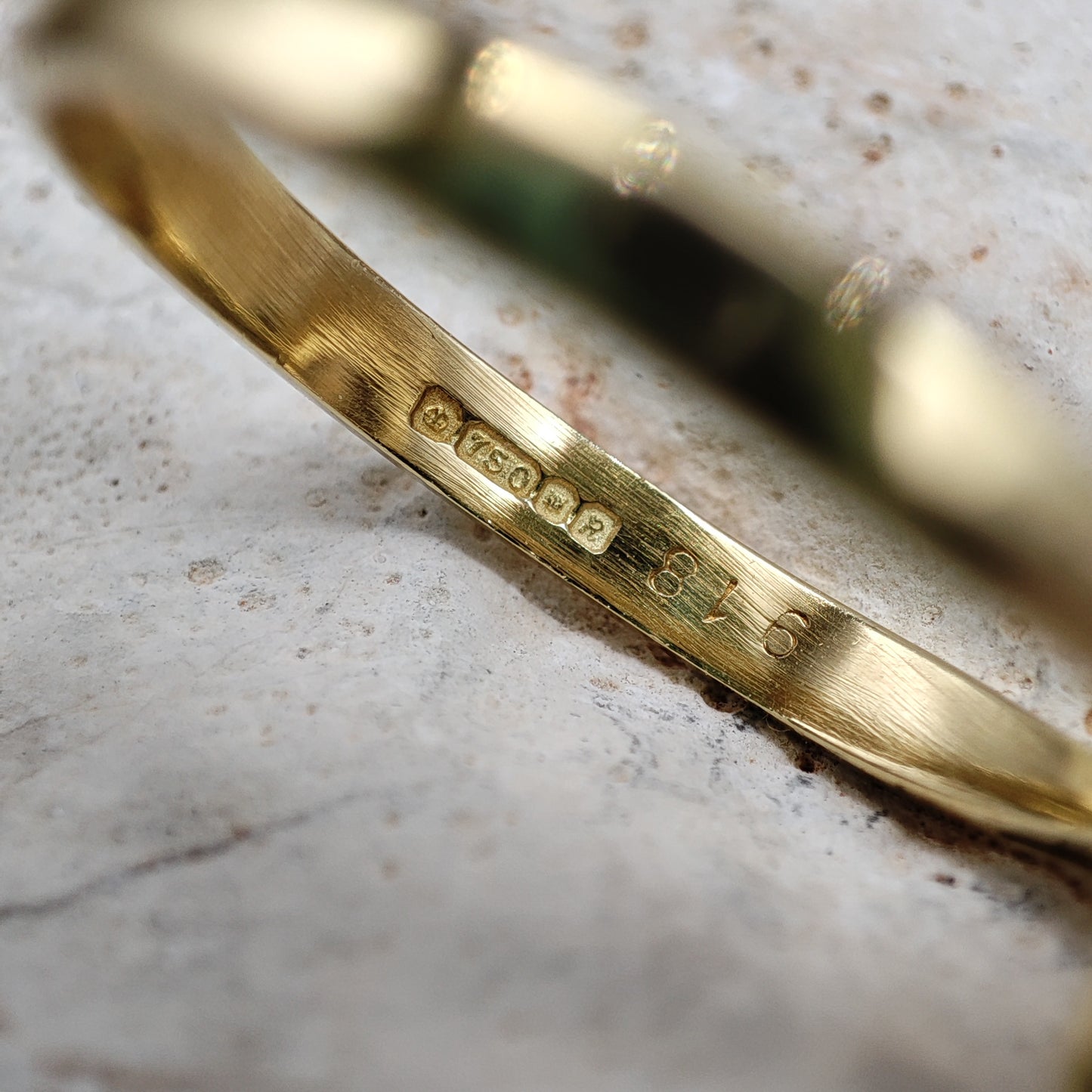 Vintage Spinel and Diamond ring in 18K gold