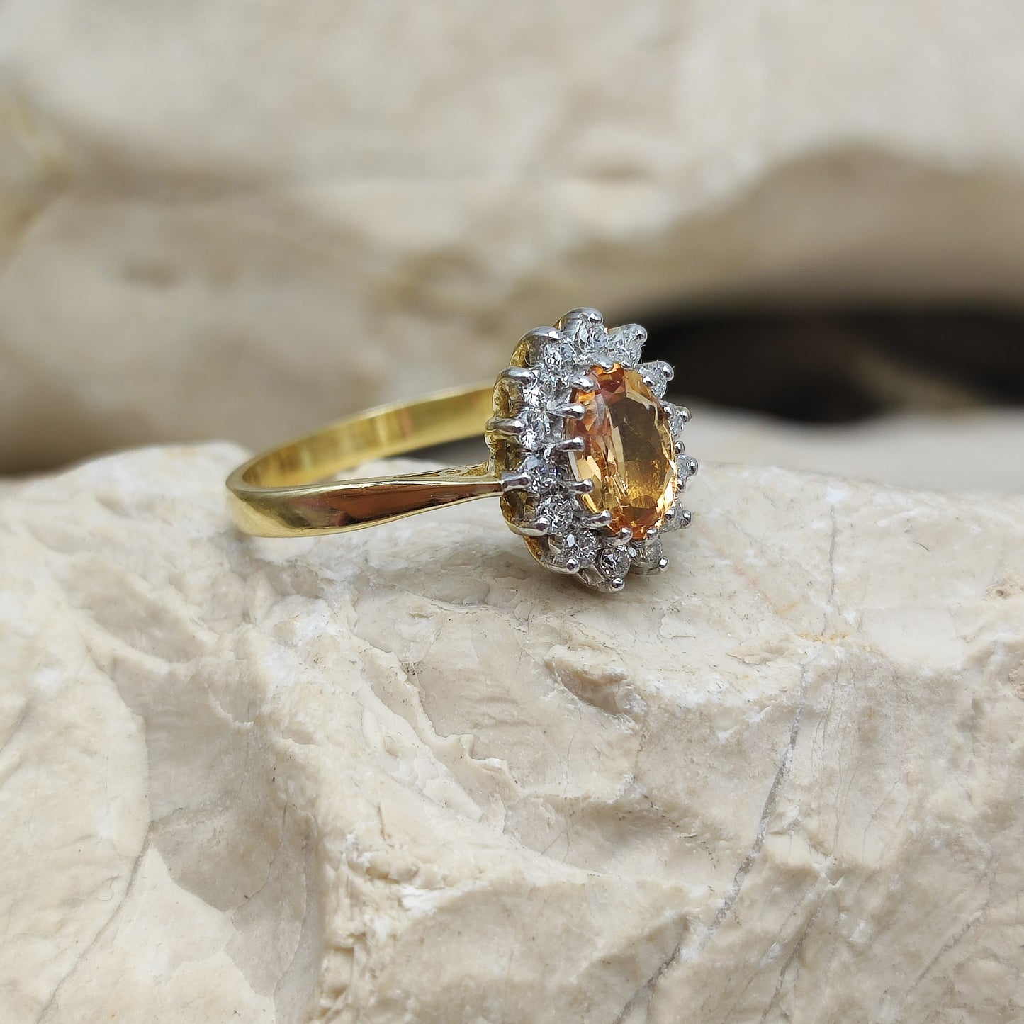 Vintage Spinel and Diamond ring in 18K gold
