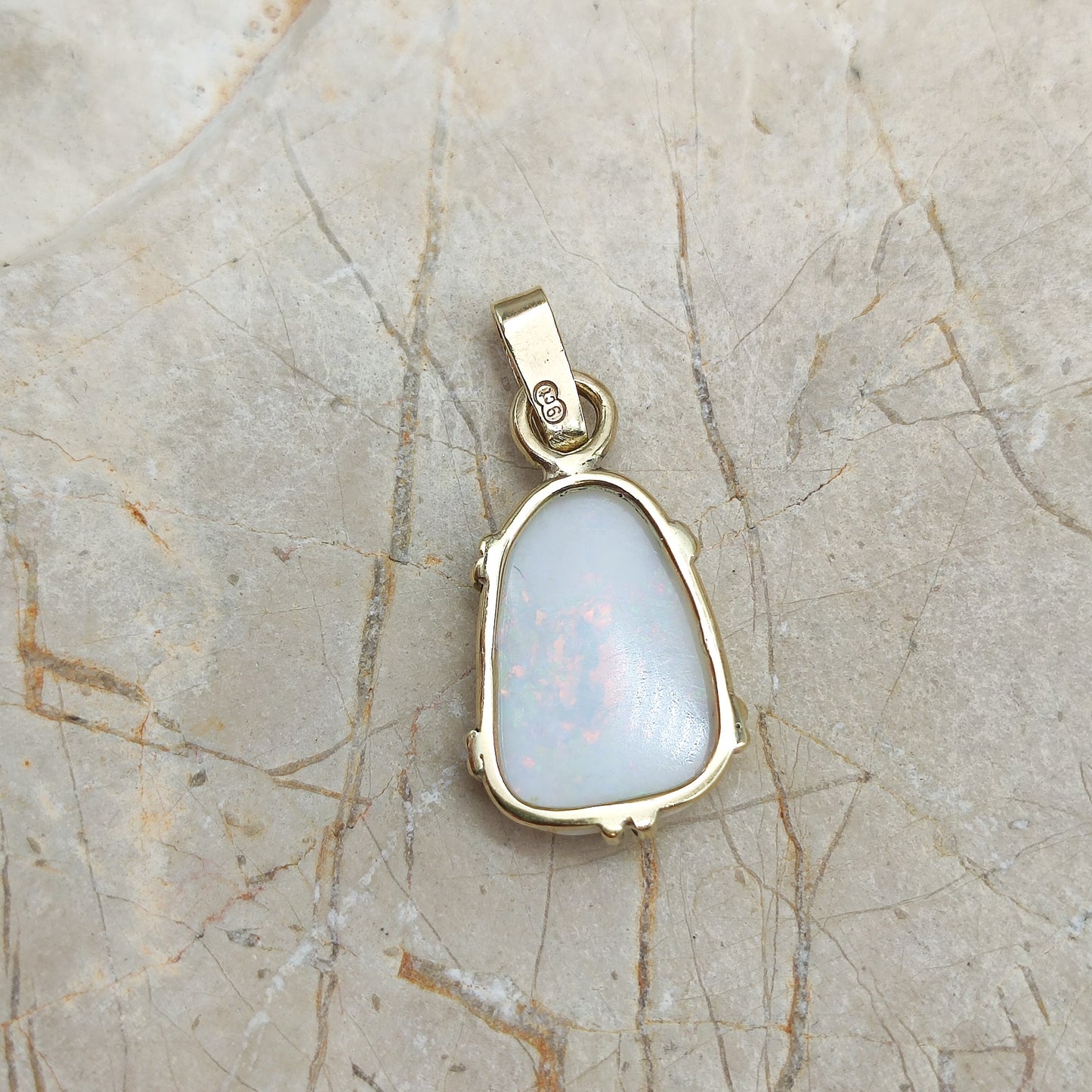 Opal Pendant in 9K gold
