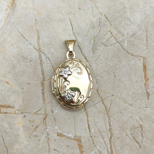Flower Photo Locket in 9K gold