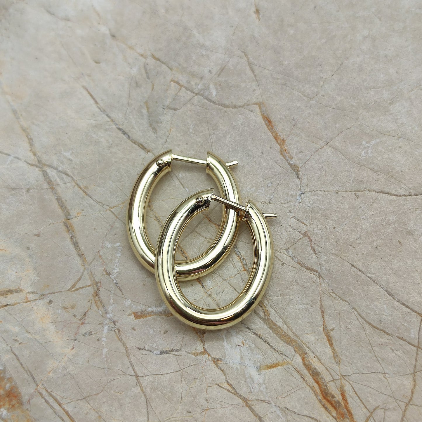 Smooth Oval Earrings in 9K gold
