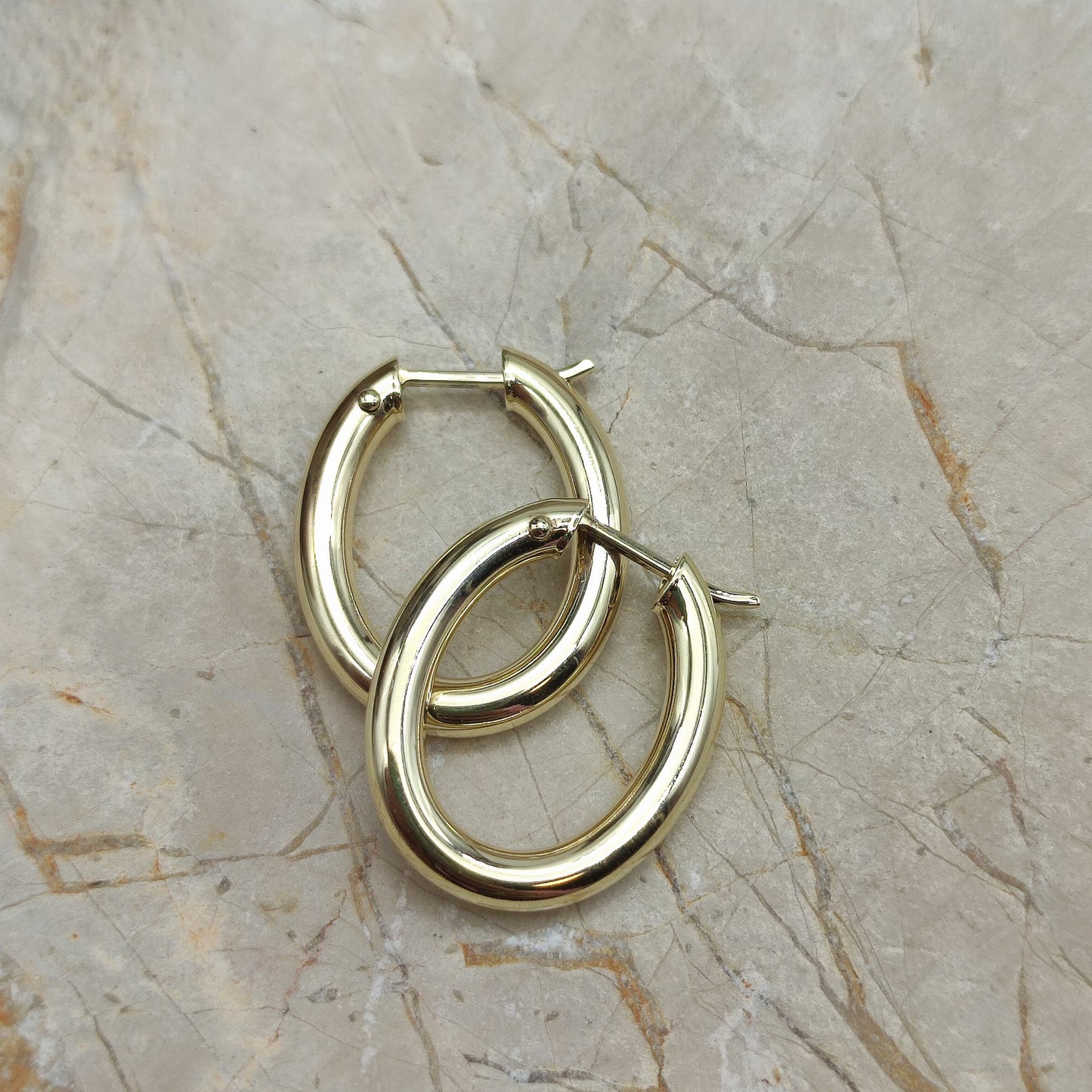 Smooth Oval Earrings in 9K gold