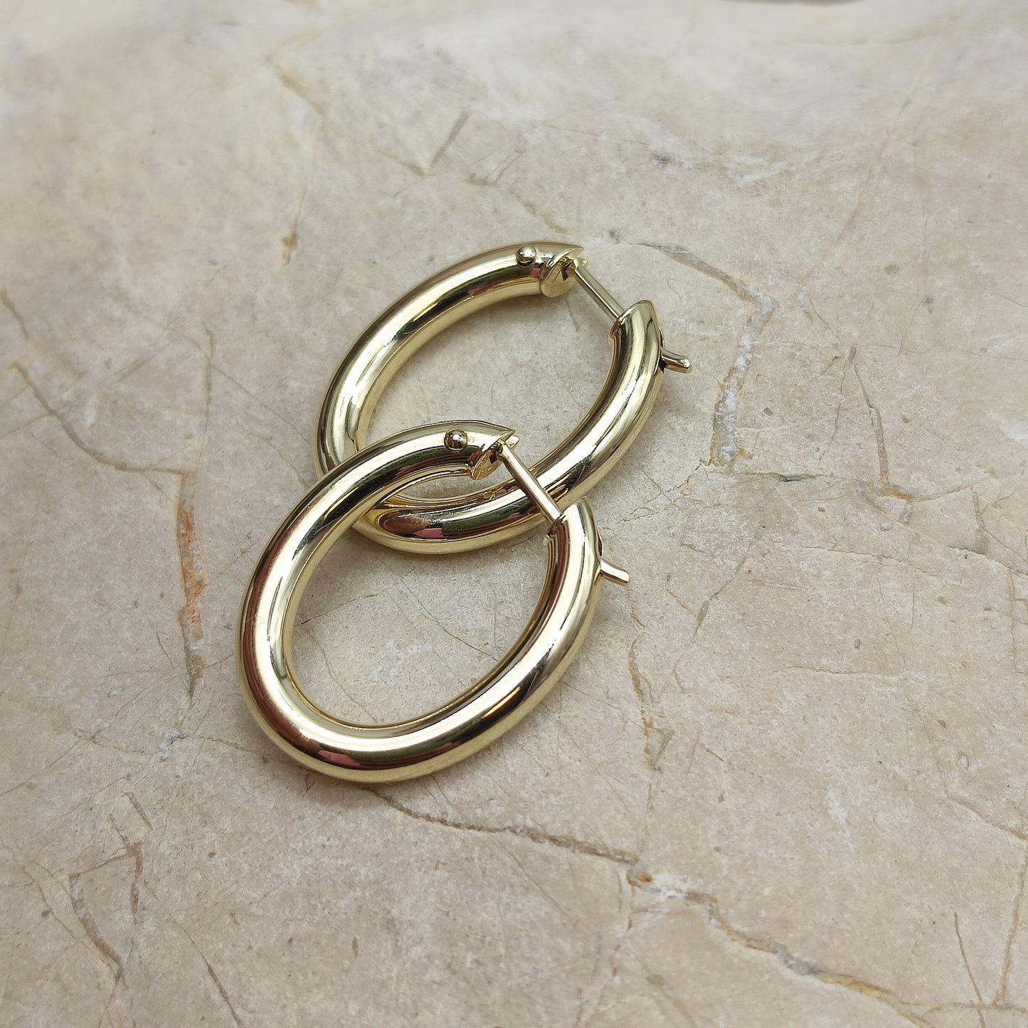 Smooth Oval Earrings in 9K gold