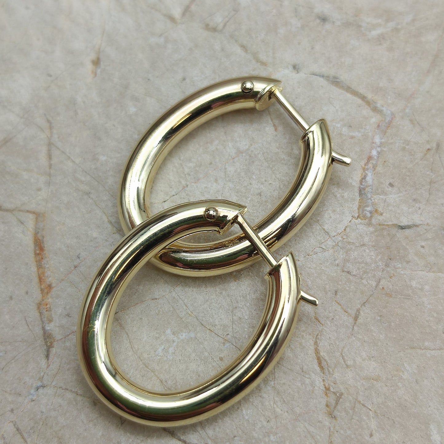 Smooth Oval Earrings in 9K gold