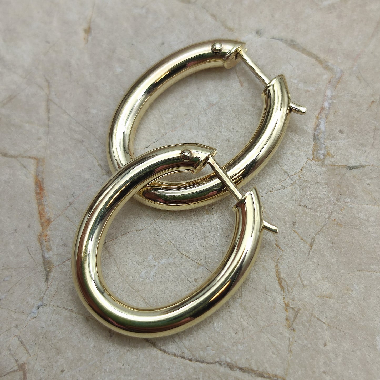 Smooth Oval Earrings in 9K gold