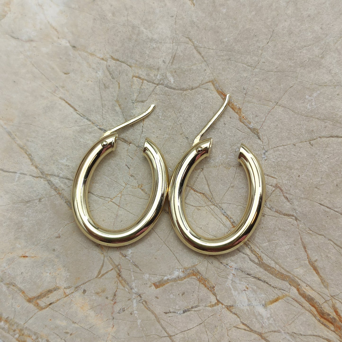 Smooth Oval Earrings in 9K gold