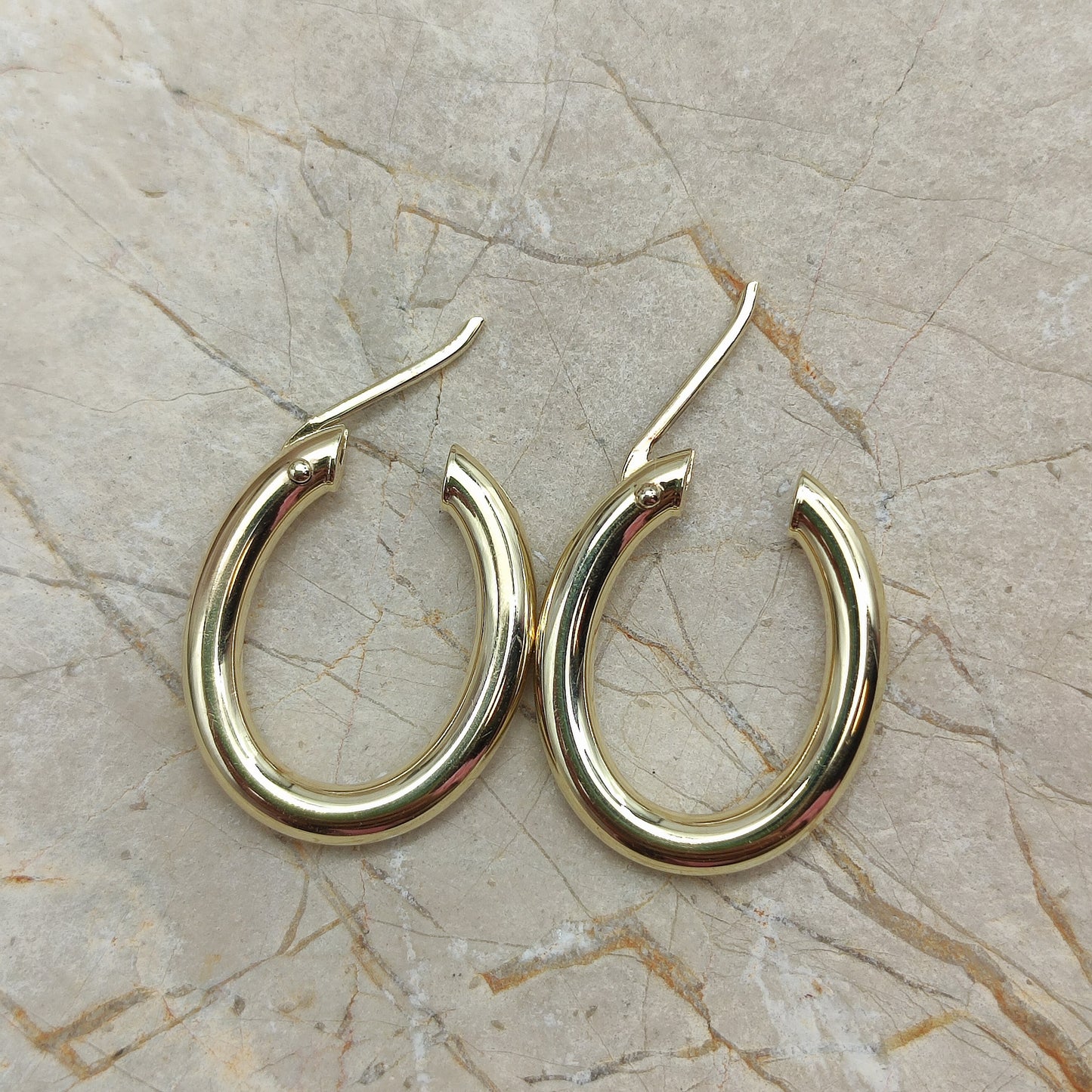 Smooth Oval Earrings in 9K gold