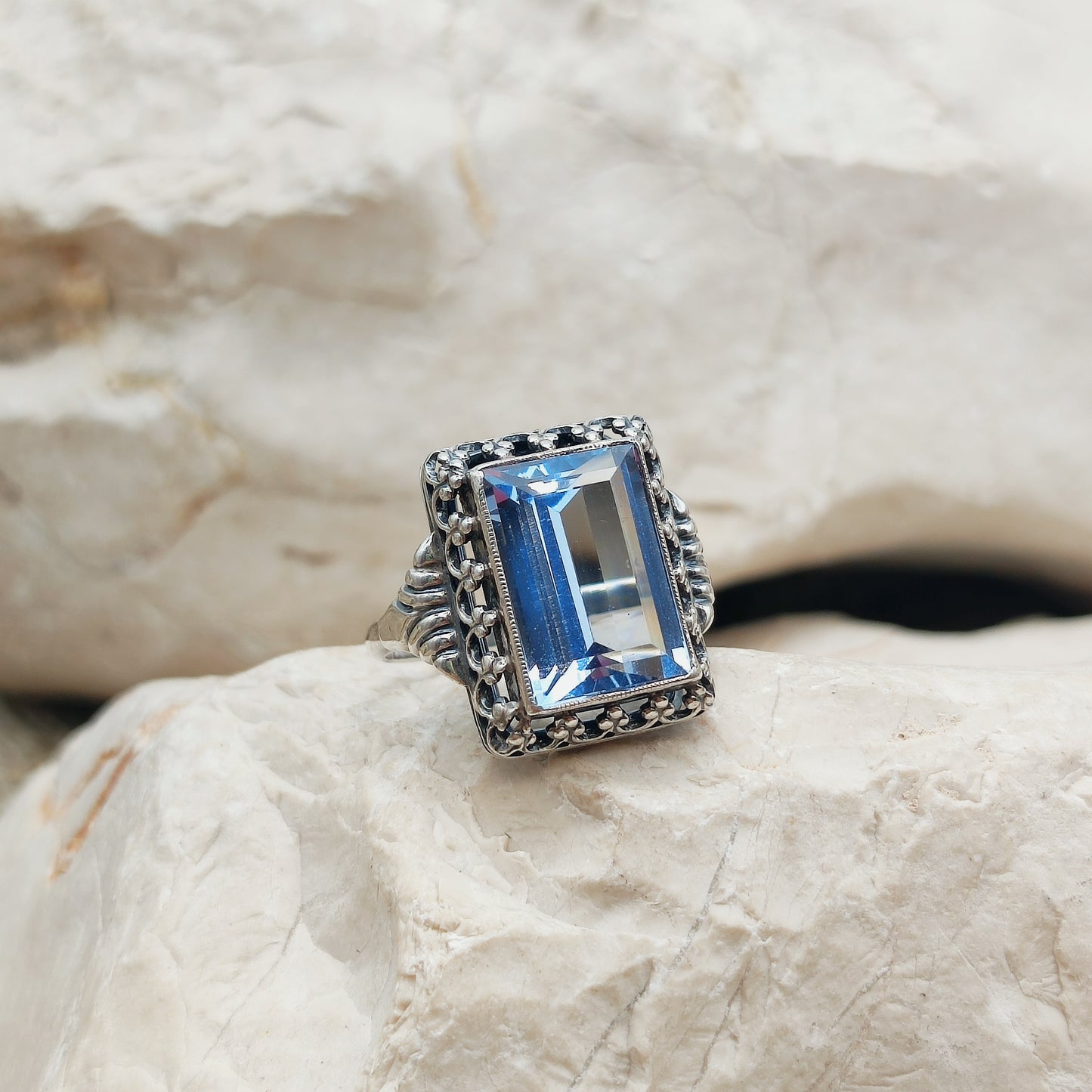 Vintage Interbellum Blue Spinel Silver Ring