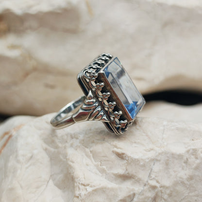 Vintage Interbellum Blue Spinel Silver Ring