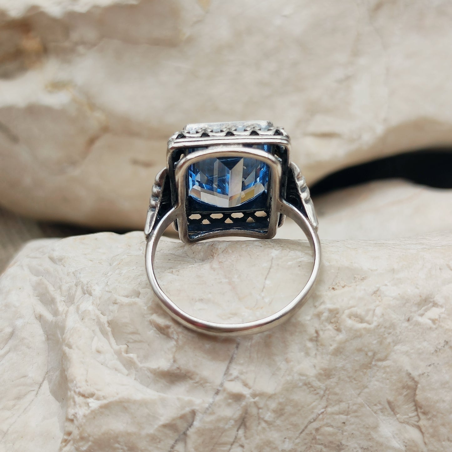 Vintage Interbellum Blue Spinel Silver Ring
