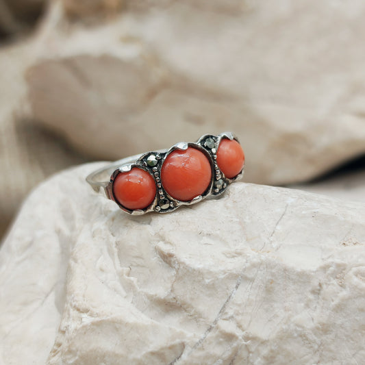 Art Deco silver ring with Coral