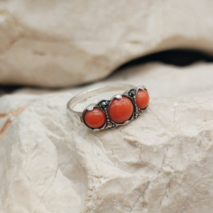 Art Deco silver ring with Coral