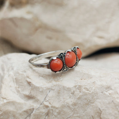 Art Deco silver ring with Coral