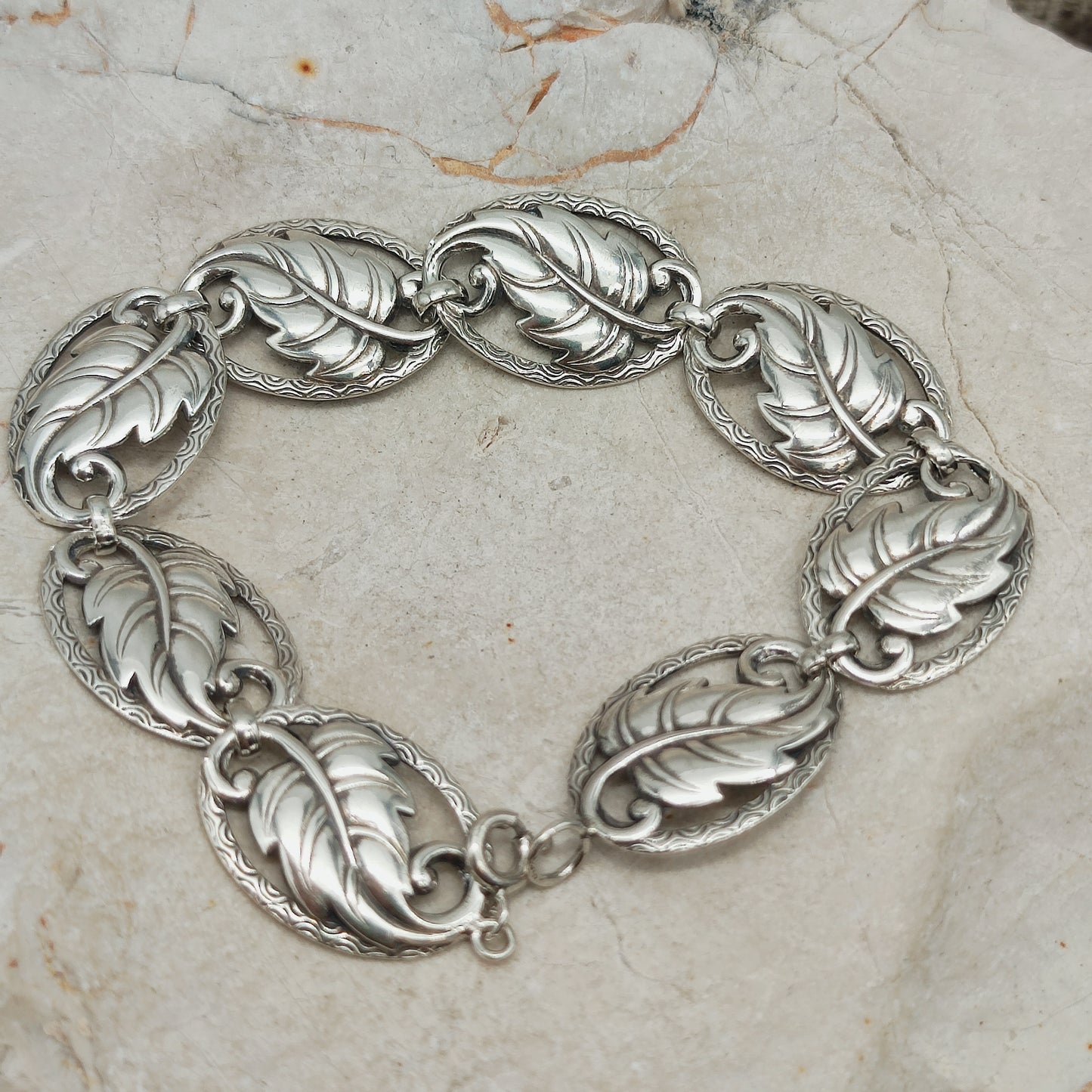 Vintage Art Deco Silver Bracelet with Leaf Panels
