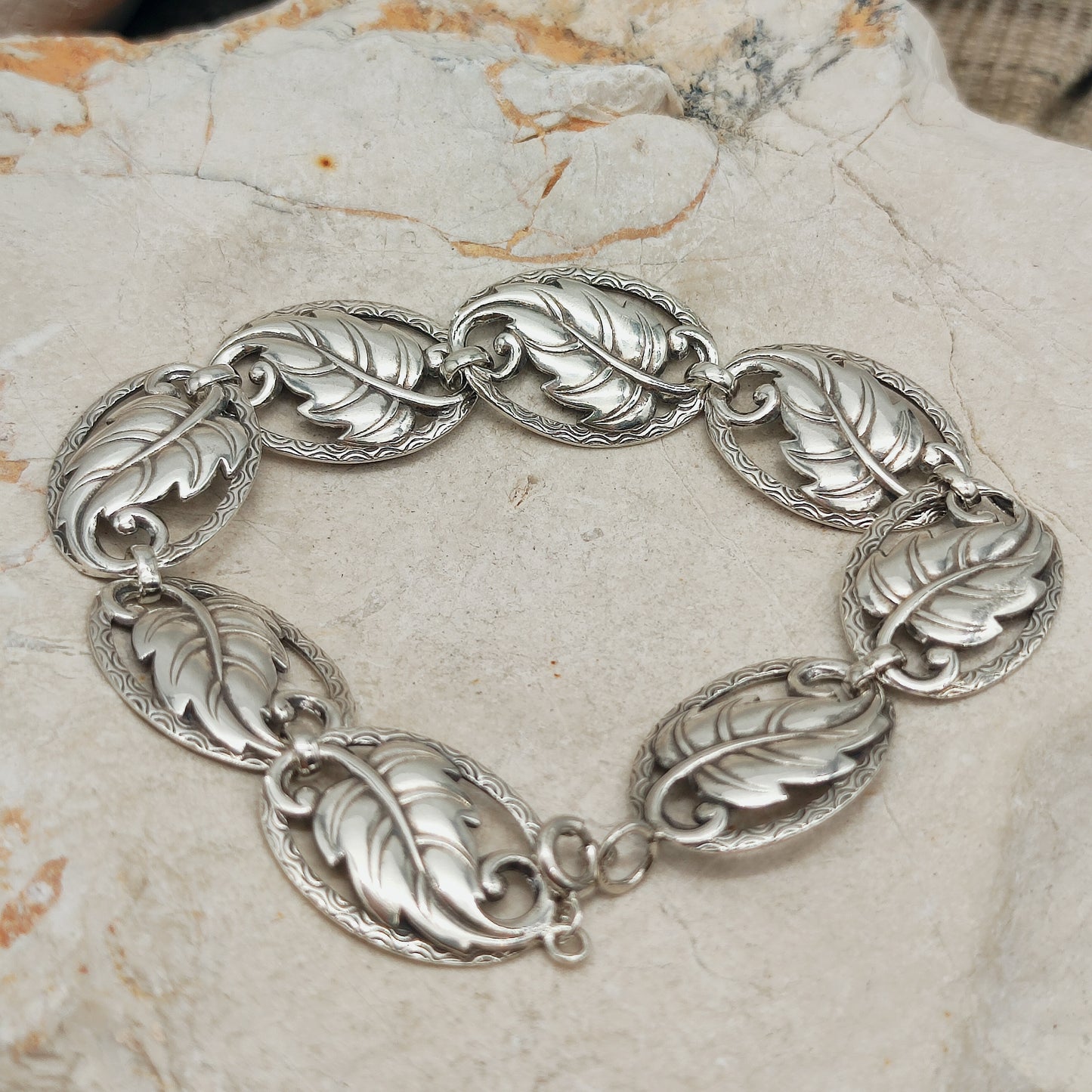 Vintage Art Deco Silver Bracelet with Leaf Panels