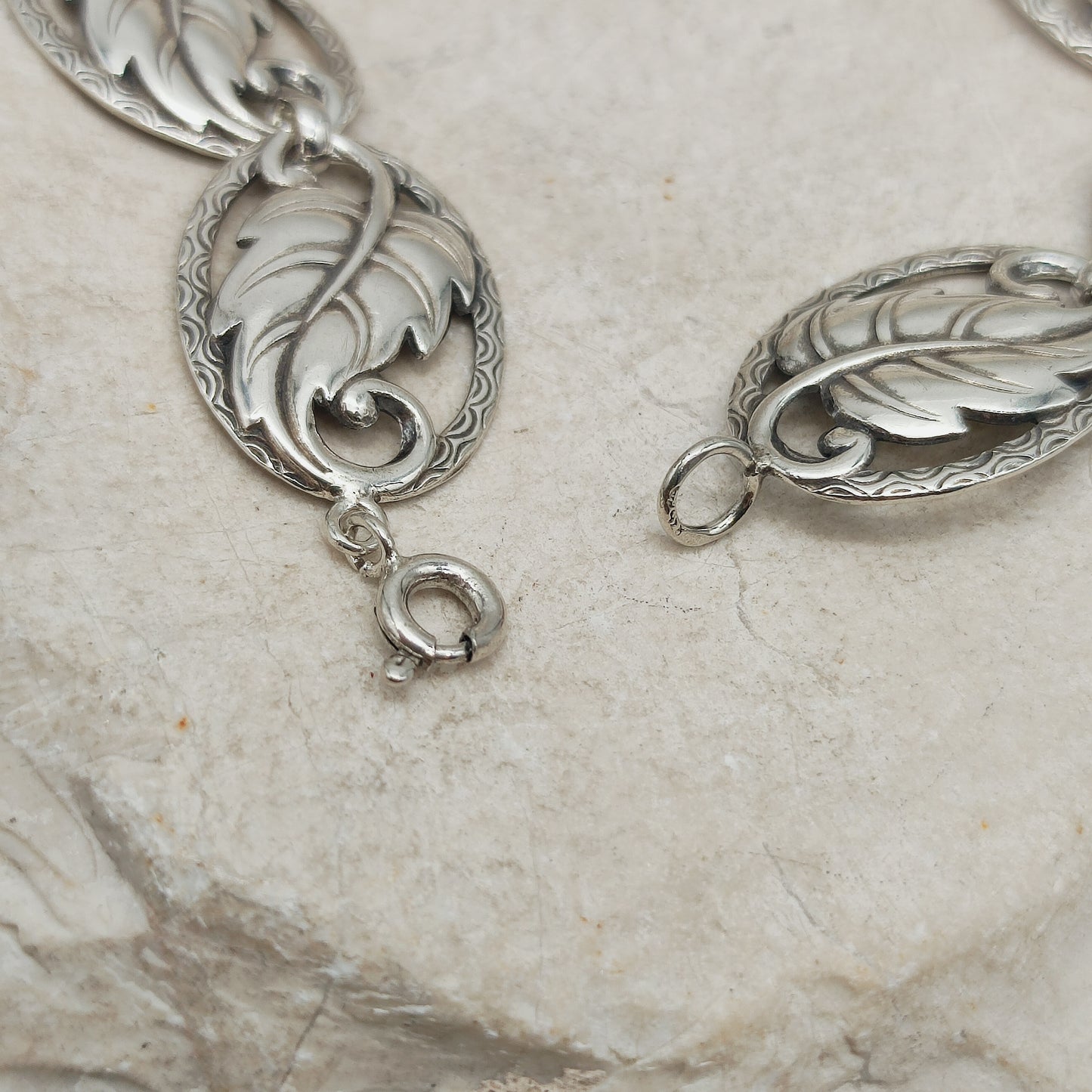 Vintage Art Deco Silver Bracelet with Leaf Panels
