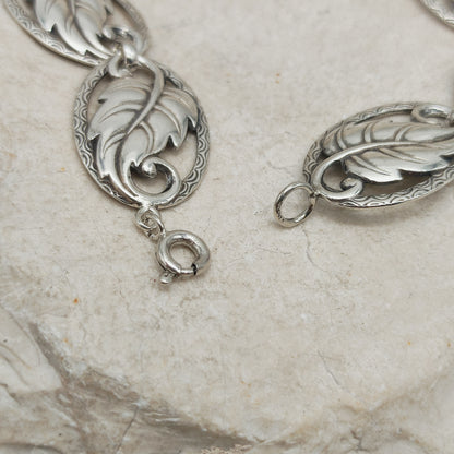 Vintage Art Deco Silver Bracelet with Leaf Panels