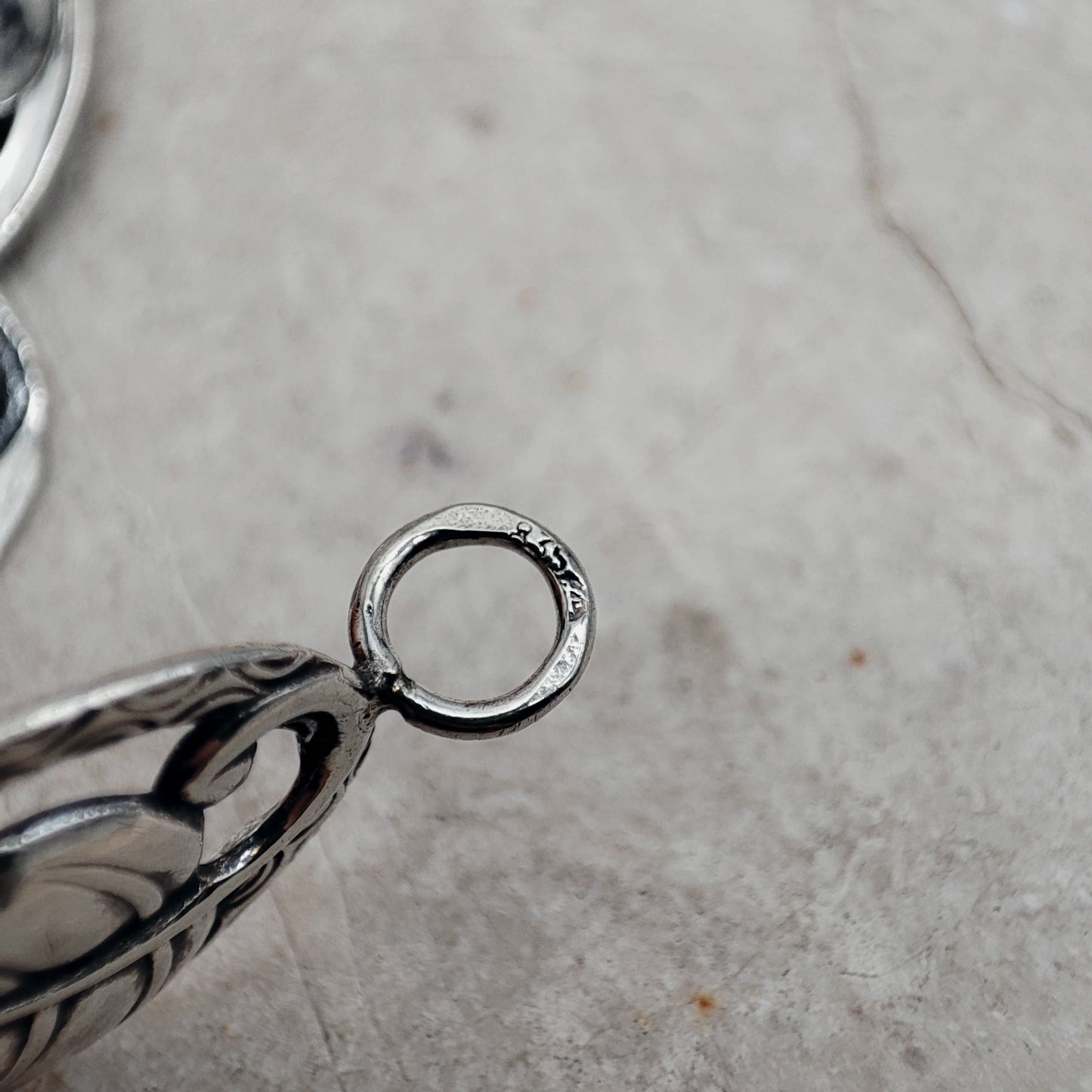 Vintage Art Deco Silver Bracelet with Leaf Panels