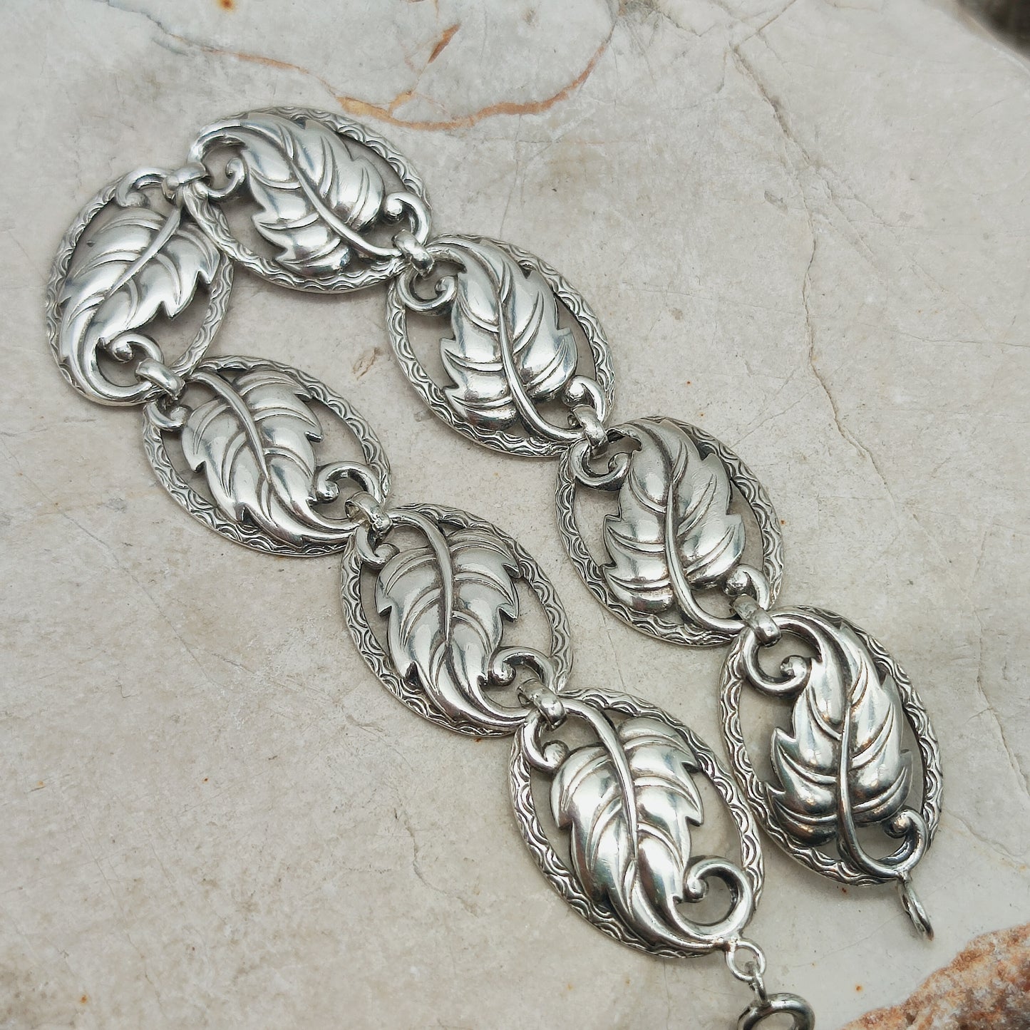 Vintage Art Deco Silver Bracelet with Leaf Panels