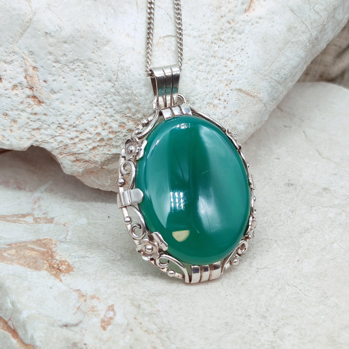 Vintage 1930's Art Deco Silver Pendant