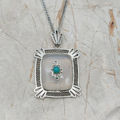 Vintage zilveren hanger met streepagaat en geometrische vormgeving