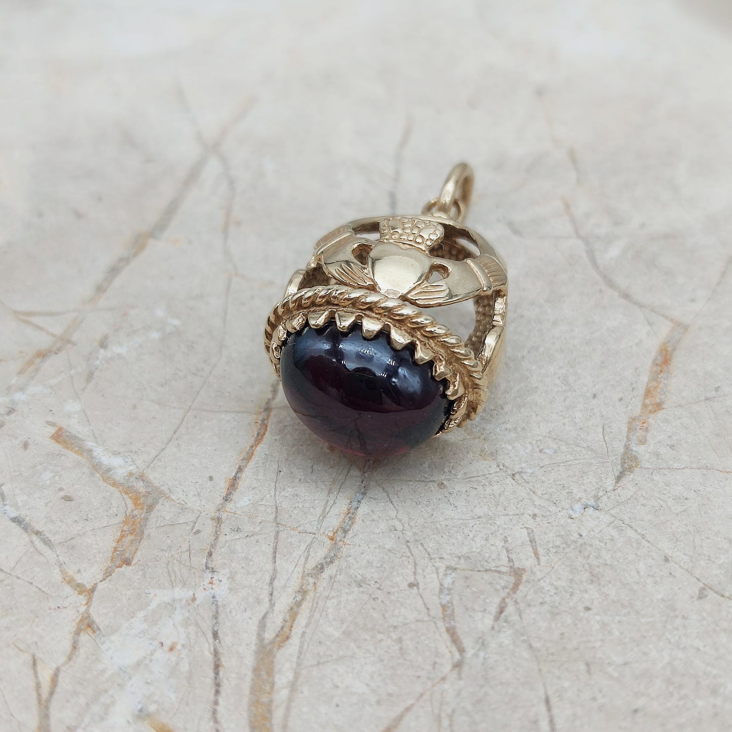vintage claddagh pendant 9ct gold garnet cabochon side view