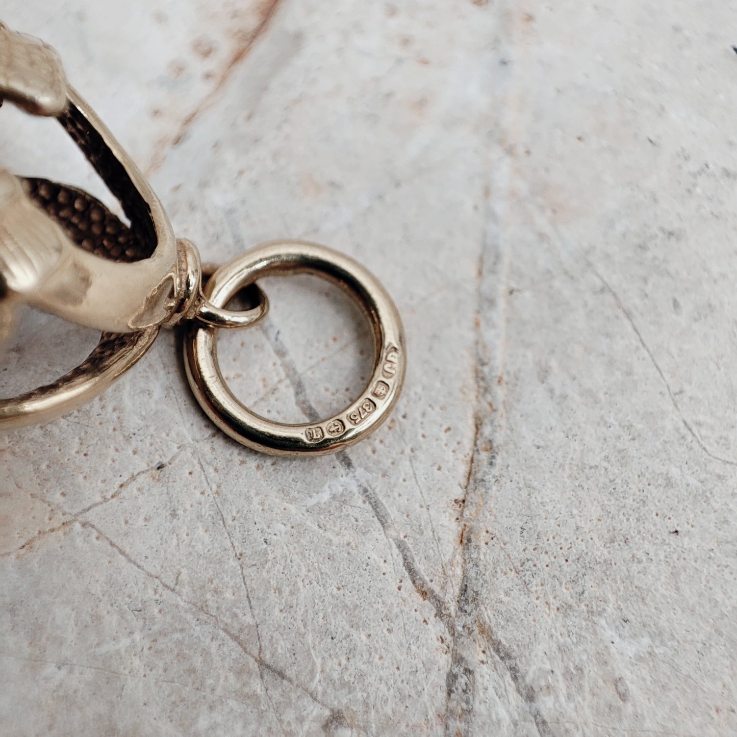 Vintage Claddagh Pendant 9ct Gold