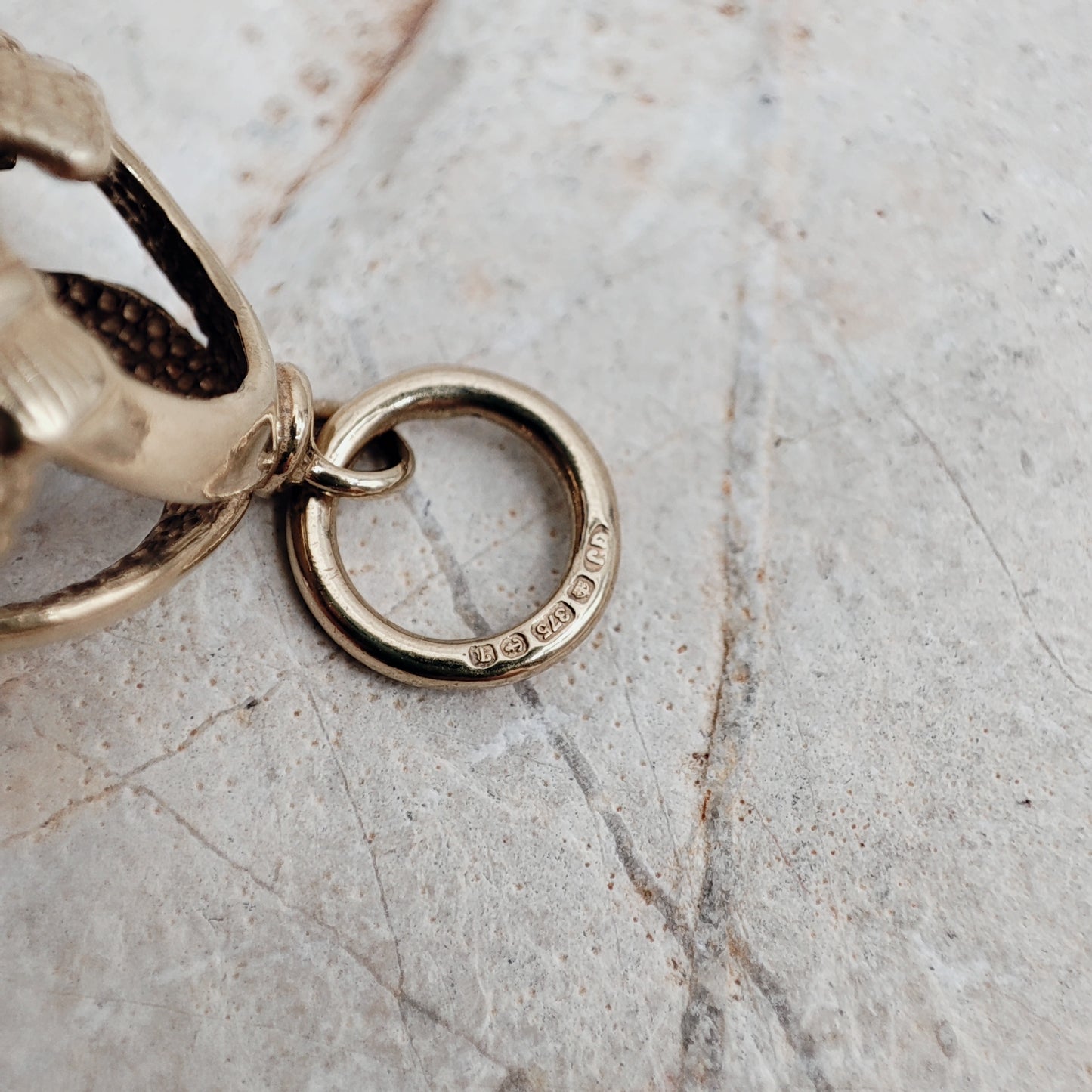 Vintage Claddagh Pendant 9ct Gold