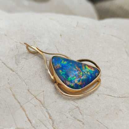 Vintage 9ct Gold Opal Pendant – ca 1970s